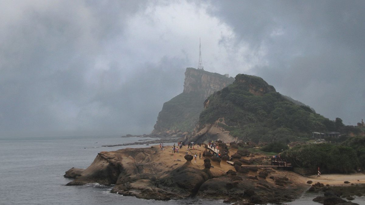 Mist and rain over the coast of northern Taiwan