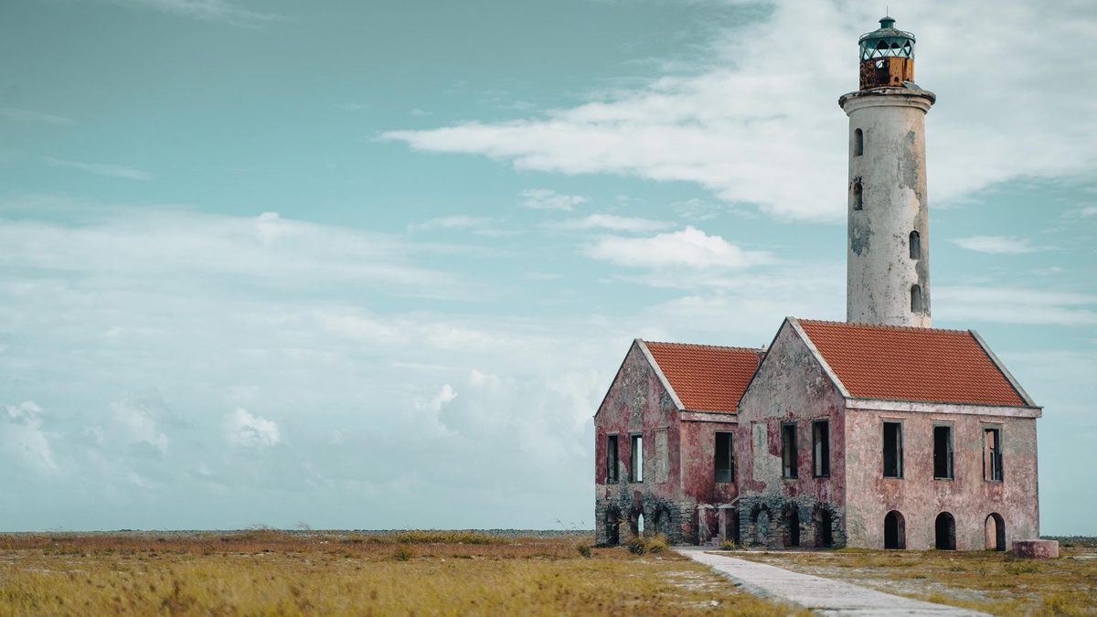 The lighthouse and the old keeper's house on Klein Curaçao